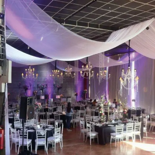 Decoración aérea evento real 12