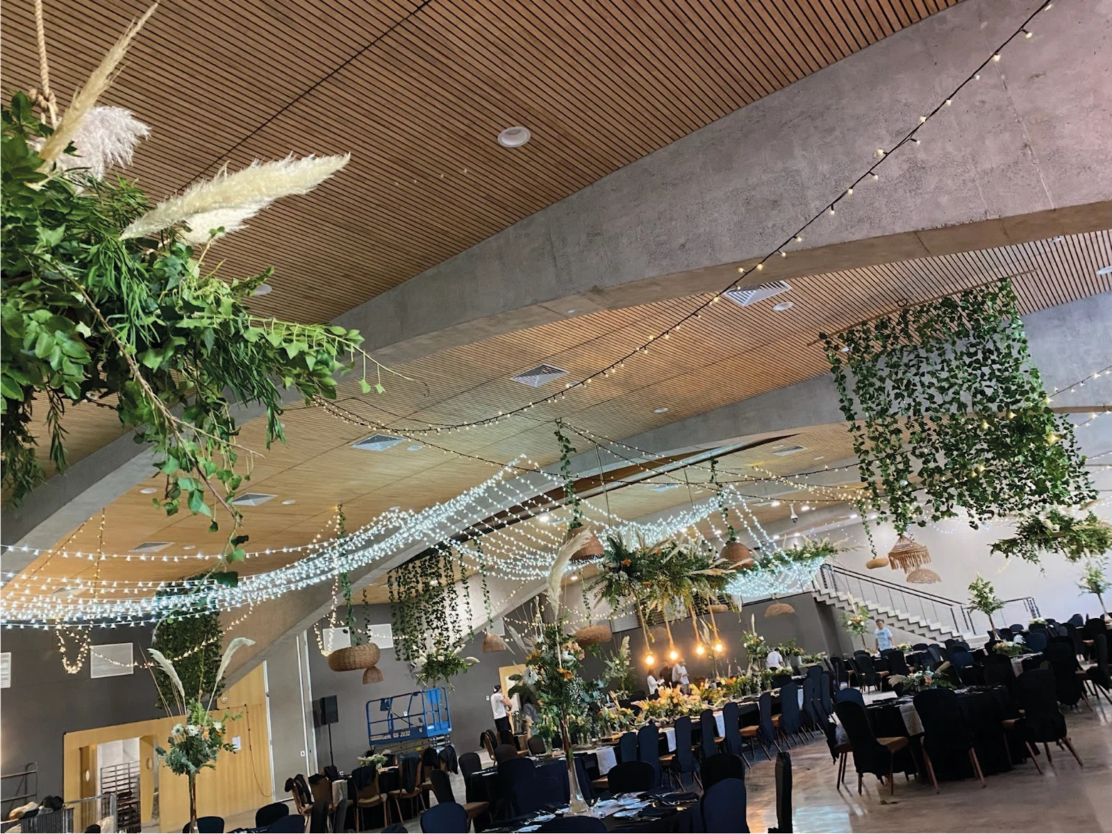 Decoración aérea evento real 17