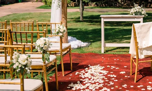 Bouquets decorativos para sillas ceremonia