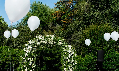 Globos con helio decoración ceremonia