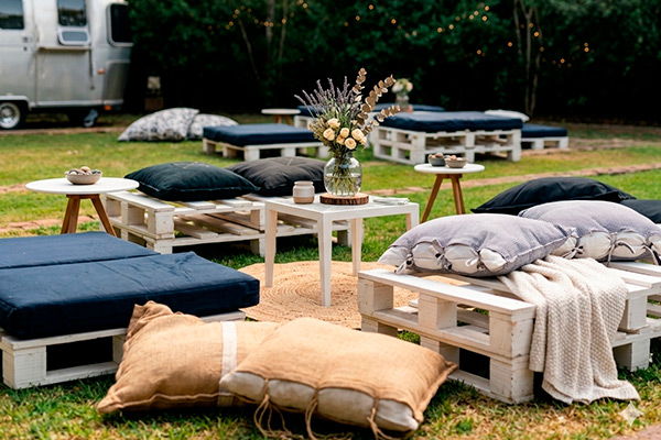 Lounge exterior
