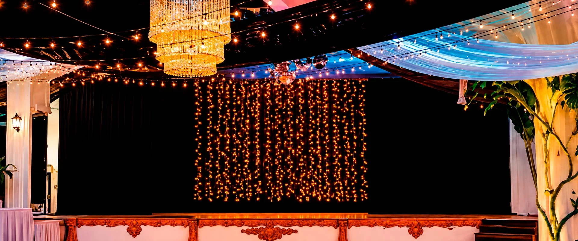 Telas drapeadas para decoración de matrimonios y eventos corporativos en Santiago - Ofertas de invierno 2026